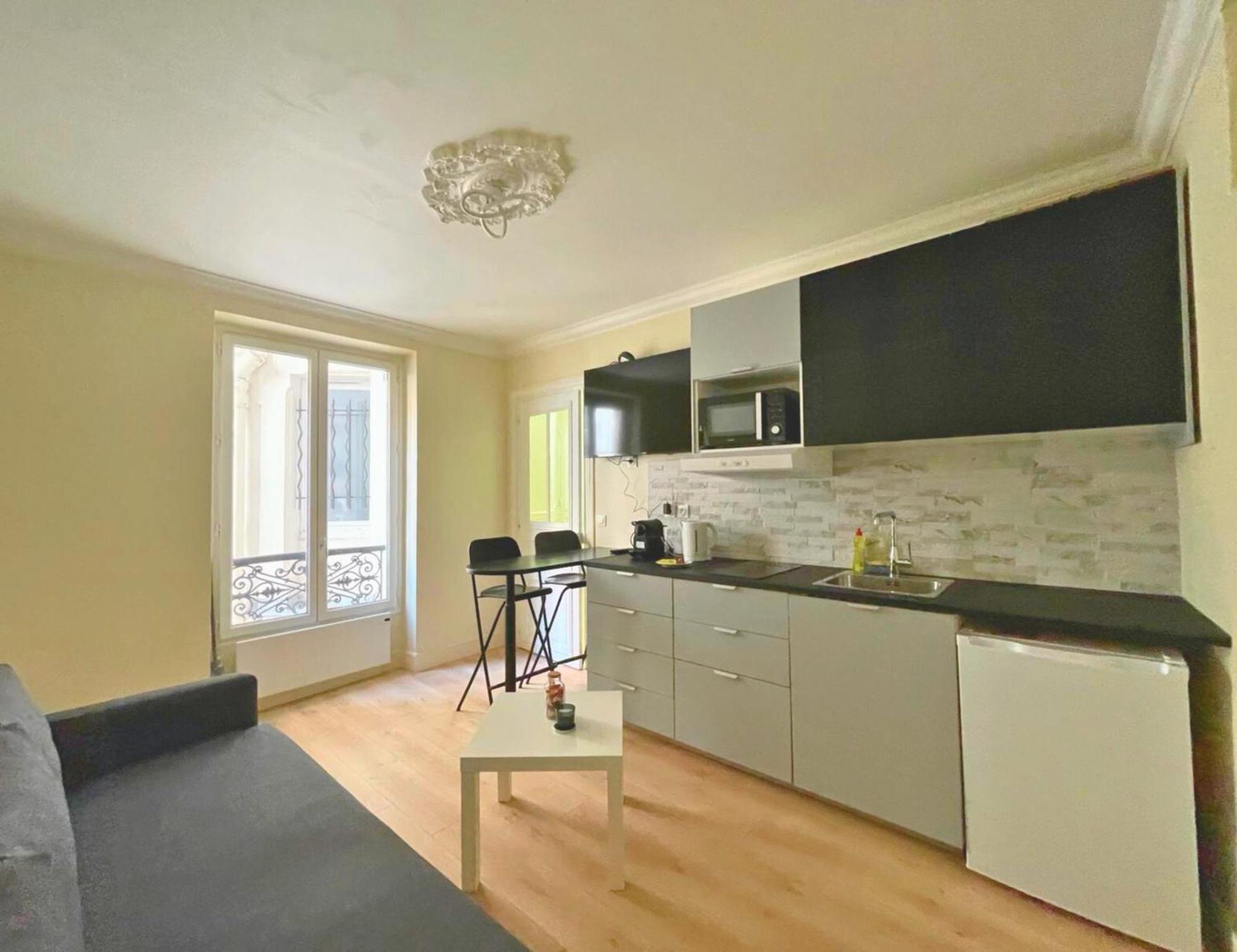 Chambre Lit Double Et Salon Avec Canape-Lit A 10 Minutes Des Champs Elysees Paris Exterior photo